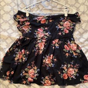 Torrid 00 off the shoulder floral shirt